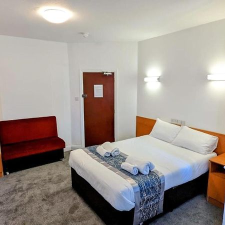 Sk Heathrow Hotel Hayes  Buitenkant foto