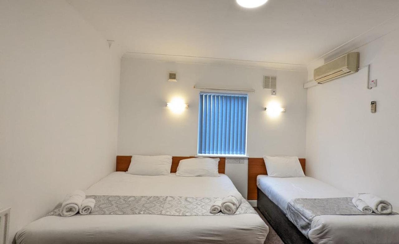 Sk Heathrow Hotel Hayes  Buitenkant foto