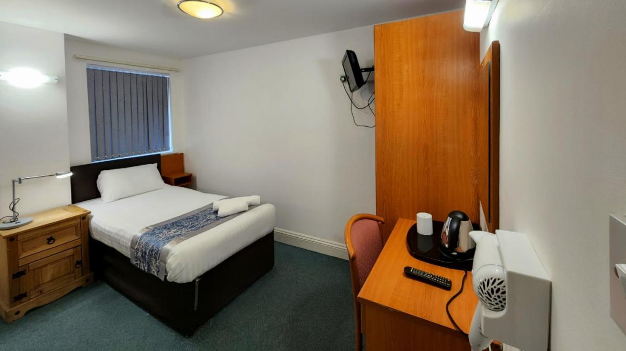 Sk Heathrow Hotel Hayes  Buitenkant foto