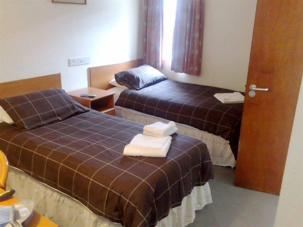 Sk Heathrow Hotel Hayes  Buitenkant foto