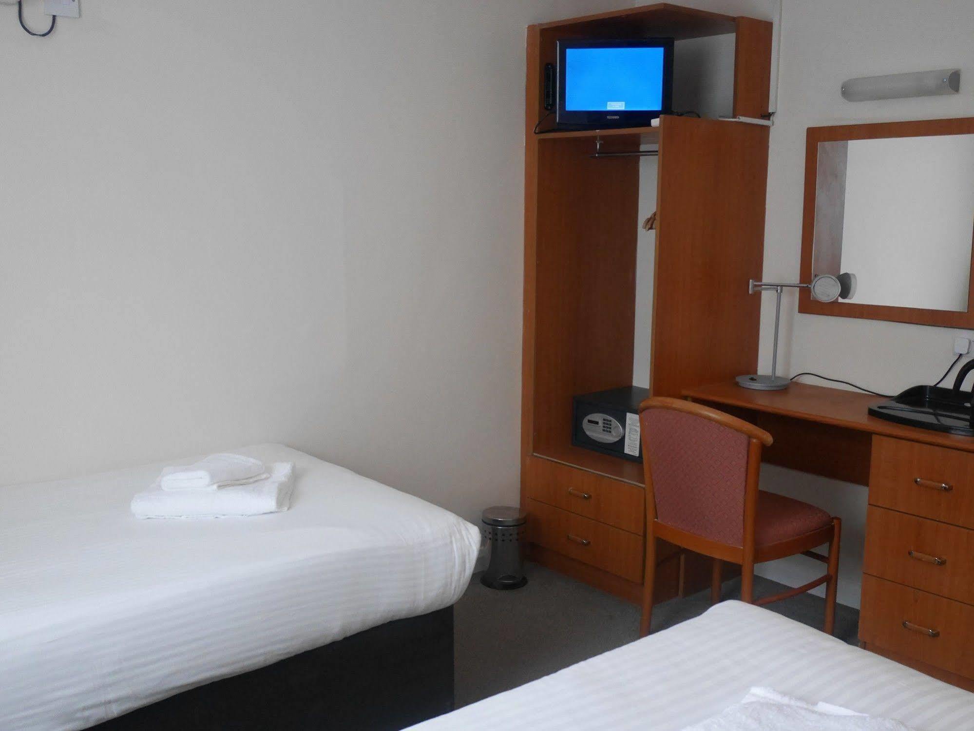 Sk Heathrow Hotel Hayes  Buitenkant foto