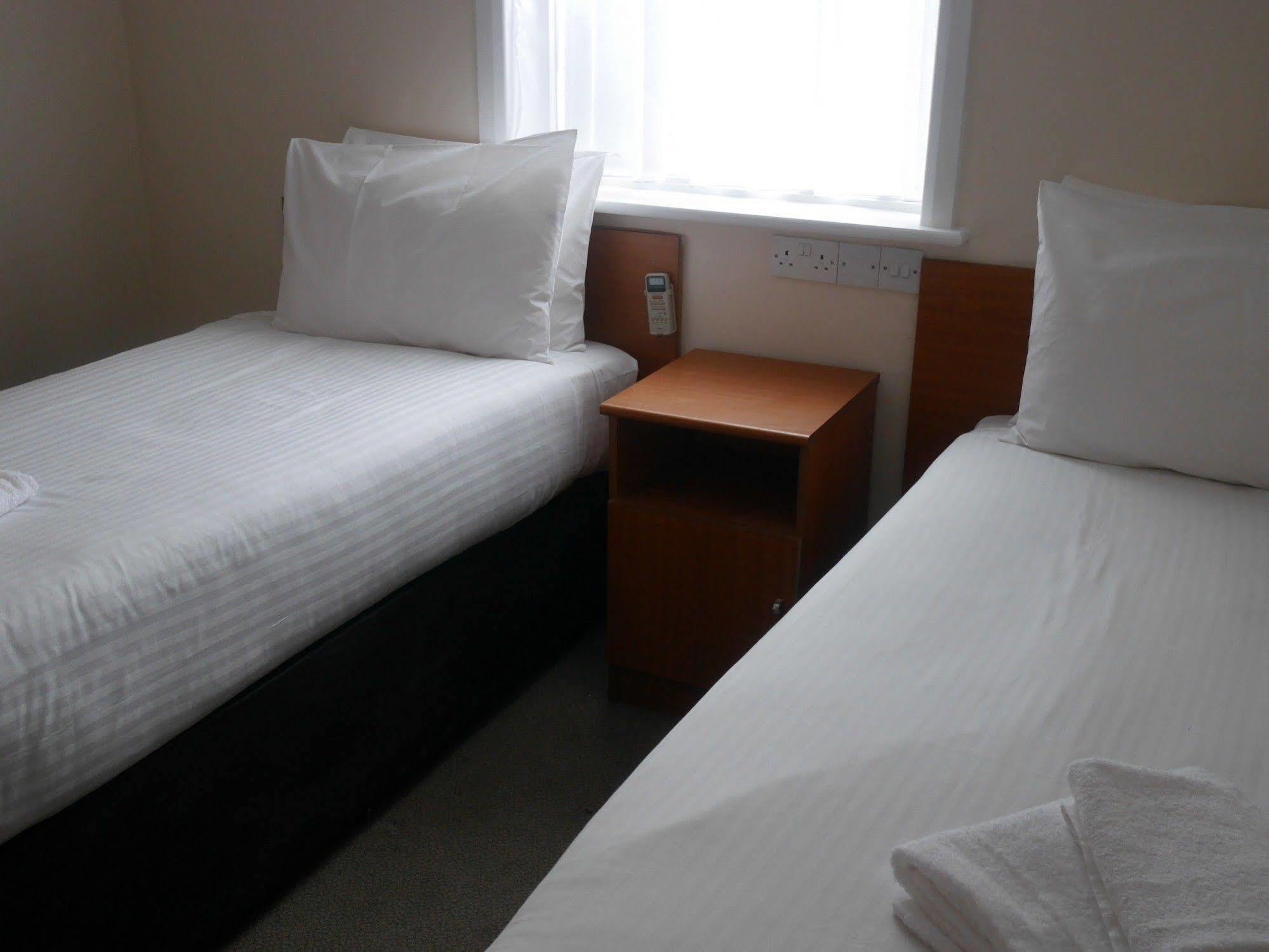 Sk Heathrow Hotel Hayes  Buitenkant foto