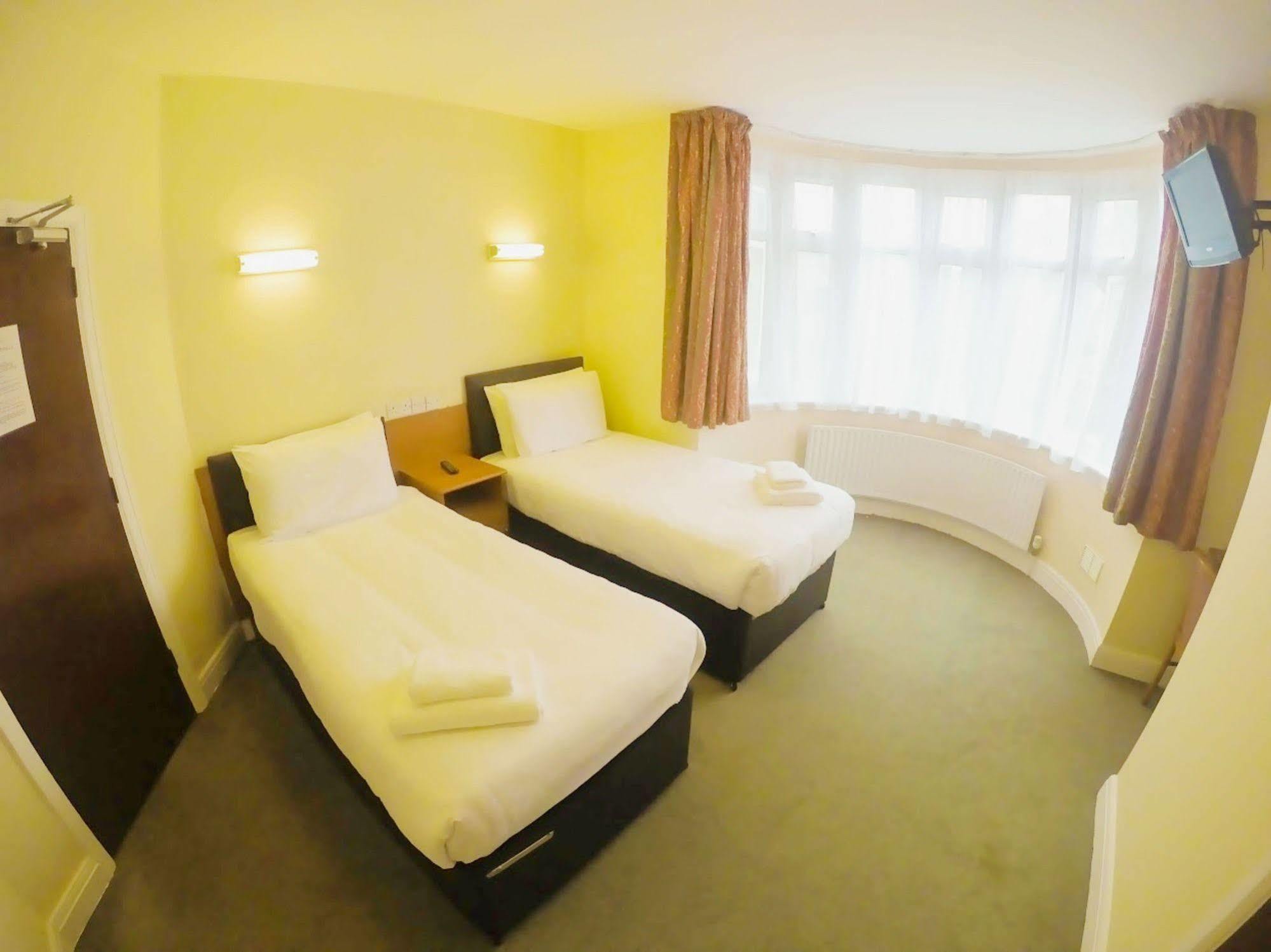 Sk Heathrow Hotel Hayes  Buitenkant foto