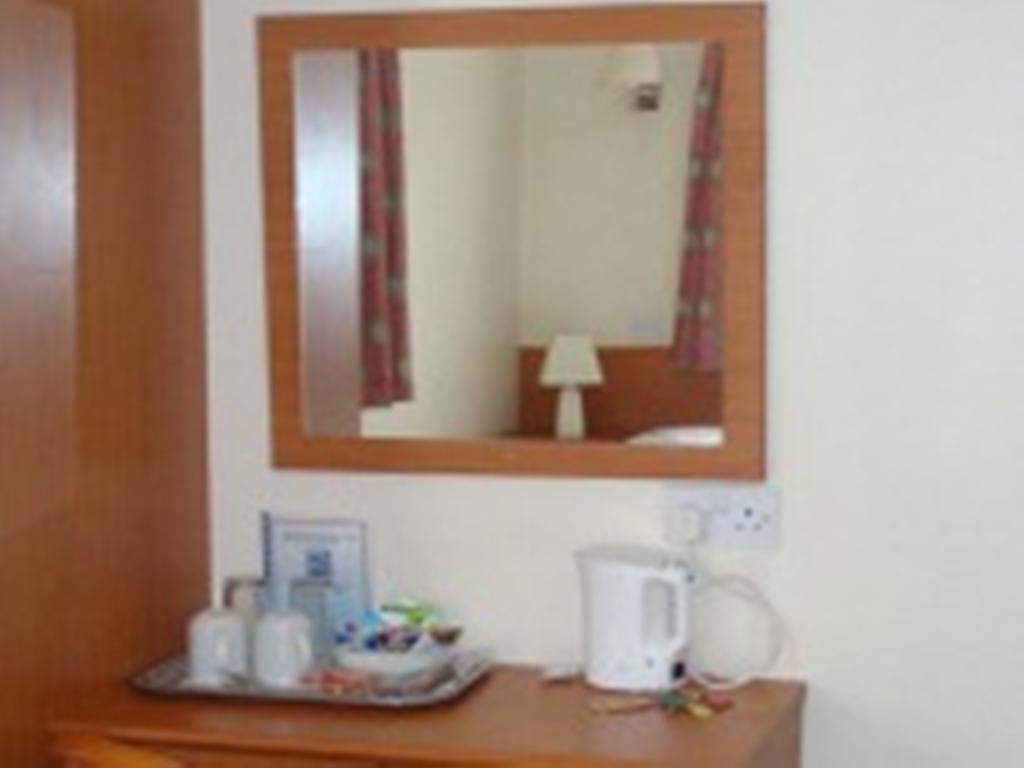 Sk Heathrow Hotel Hayes  Kamer foto
